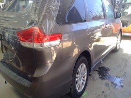 2013 TOYOTA SIENNA. GRAY, XLE MODEL, 3.5L, AT, FWD,   Z26404